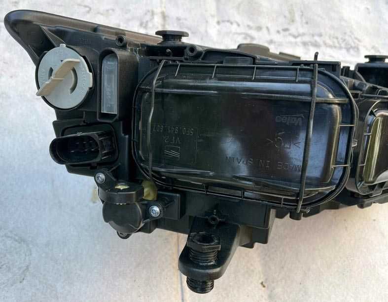 otica frontal ESQ seat leon III (5F) . fase 1