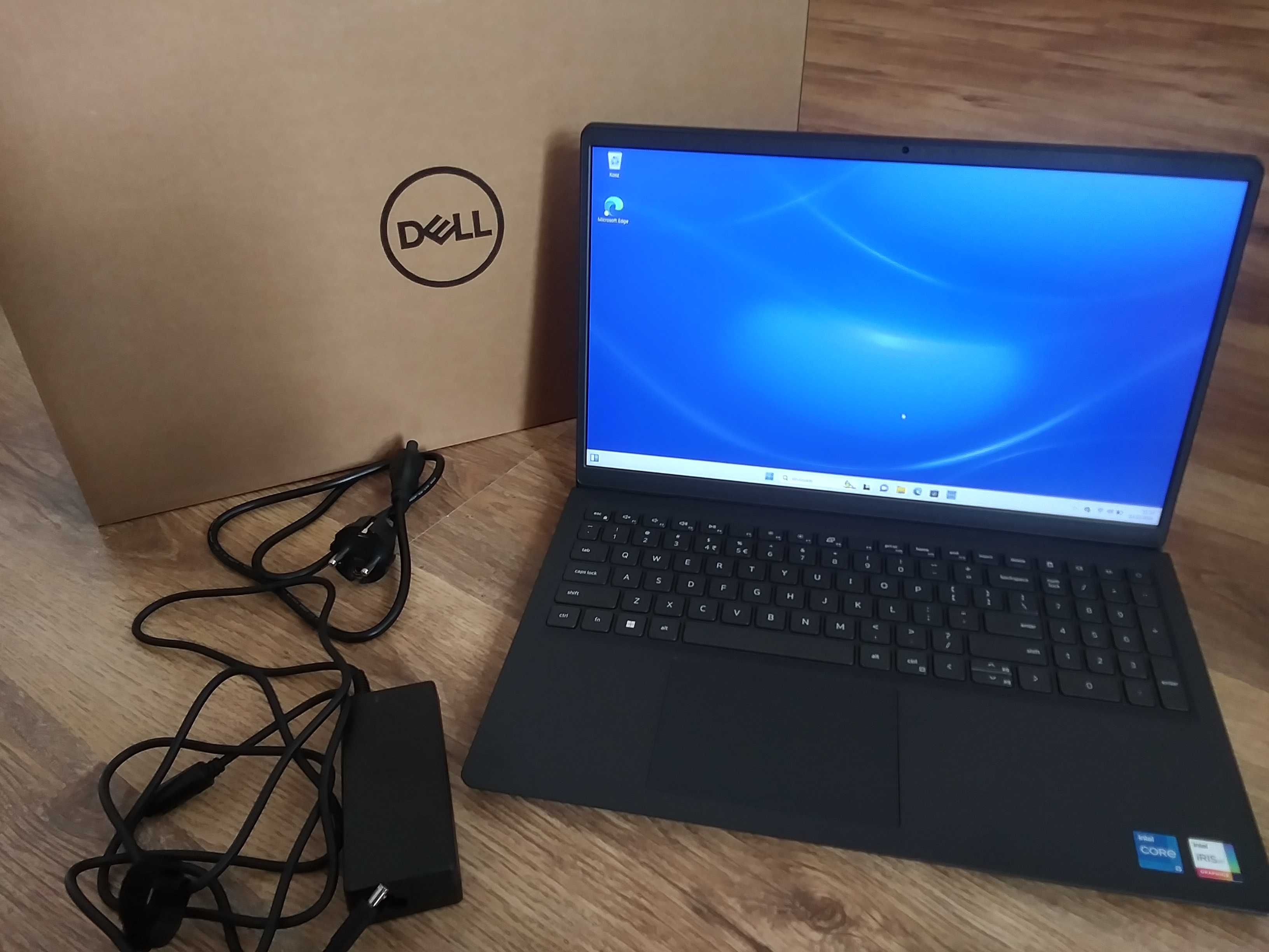 Dell Vostro 3520 NOWY