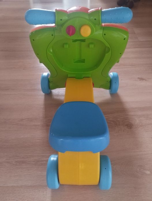 Jeździk chodzik pchacz