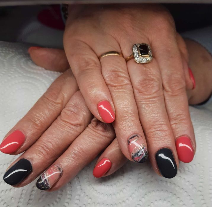 Manicure, Paznokcie hybrydowe, hybryda, przedłużanie żelowe, żel.