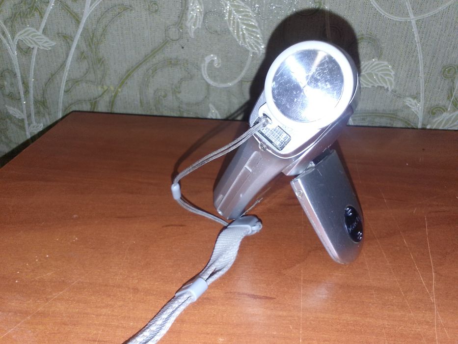 Продам камера sanyo VPC C1EX