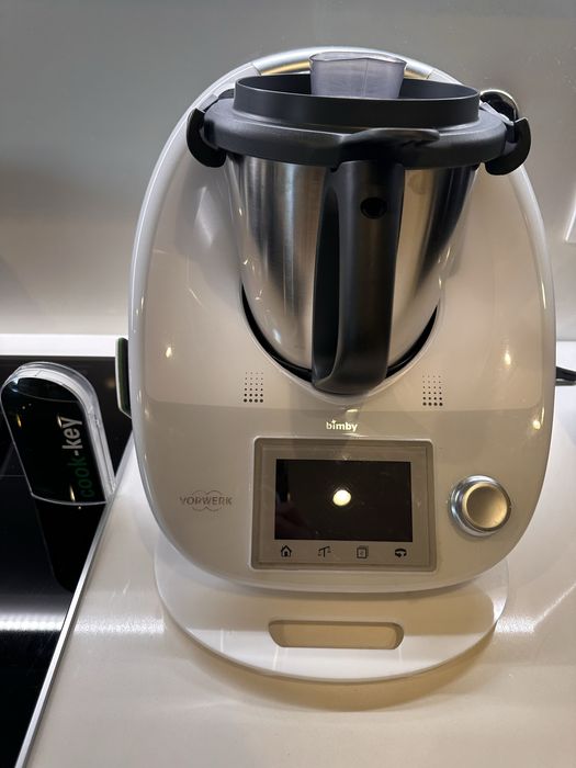 Bimby TM5 - completo com 2 copos