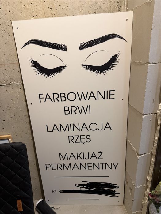 Tablica reklamowa do salonu beauty