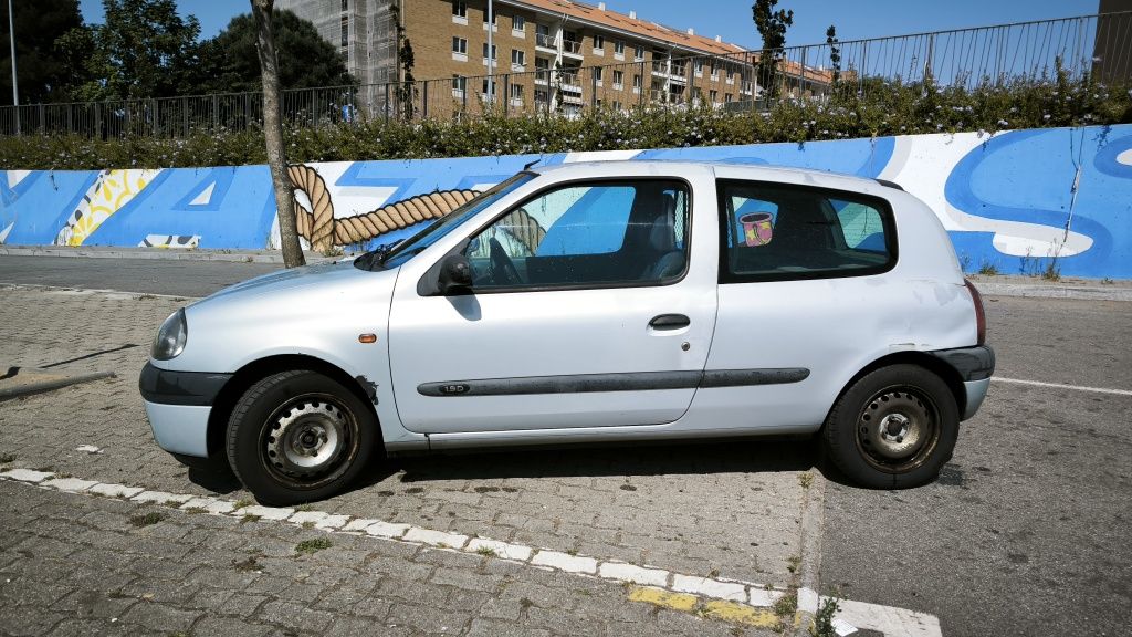 Renault Clio 1.9 diesel van