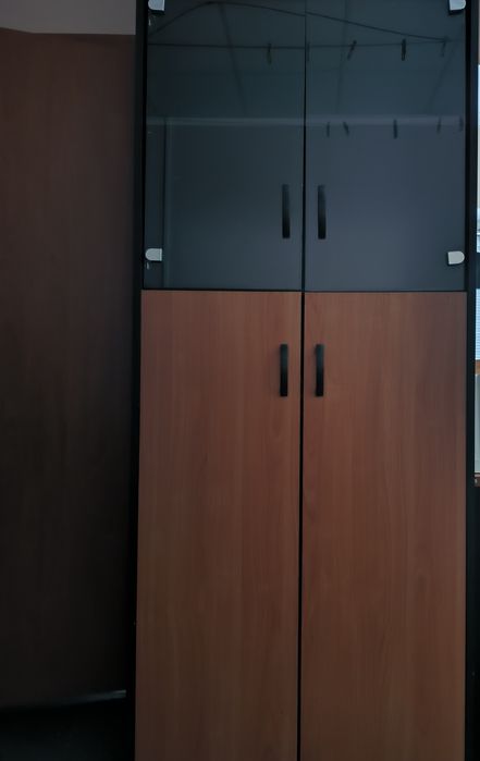 Продам офісний набір меблів