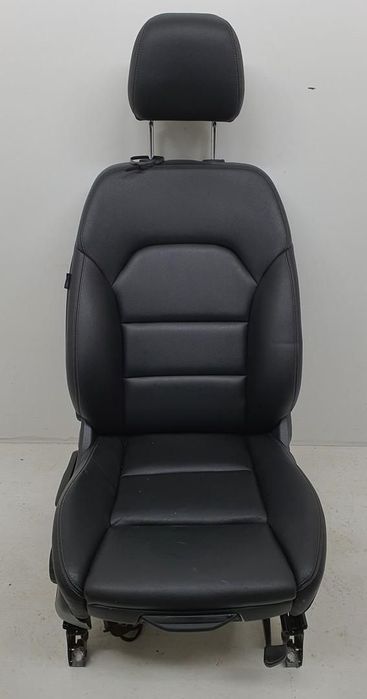 FOTEL PRAWY PRZÓD PRZEDNI PASAŻERA SKÓRA GRZANY MERCEDES W246 EUROPA