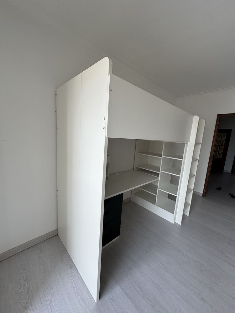 Vendo Cama Alta, escritório com 4 gavetas com colchão novo