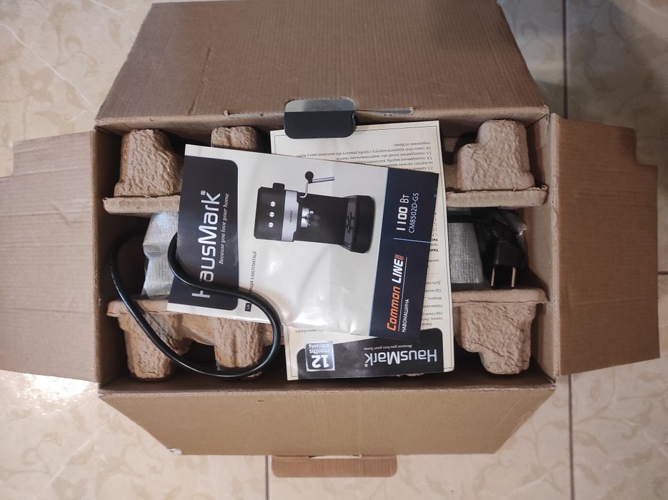 Кавоварка ріжкова HausMark CM8502D-GS