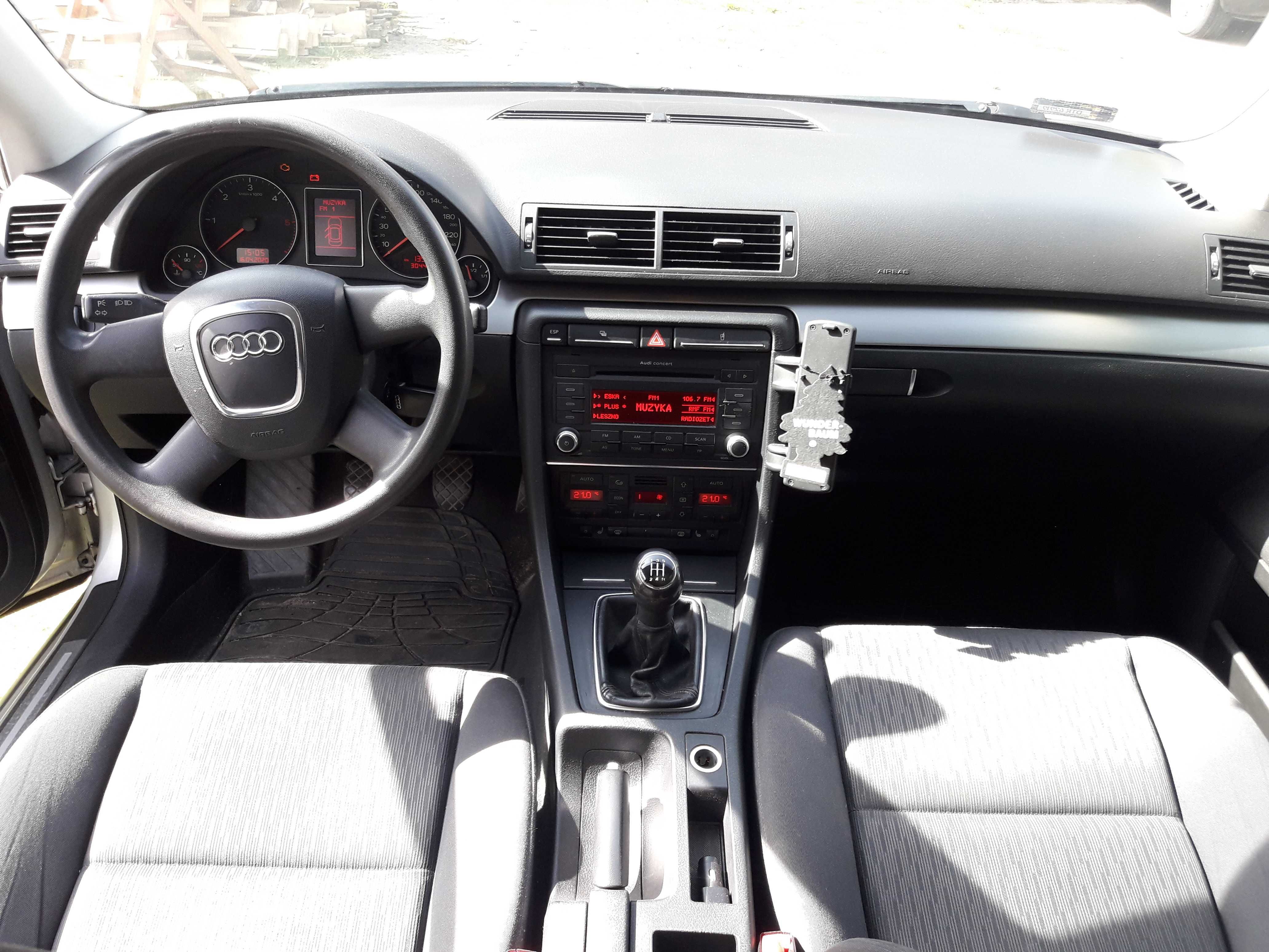 AUDI A4 1.9 TDI 116 PS S-LINE Climatronic