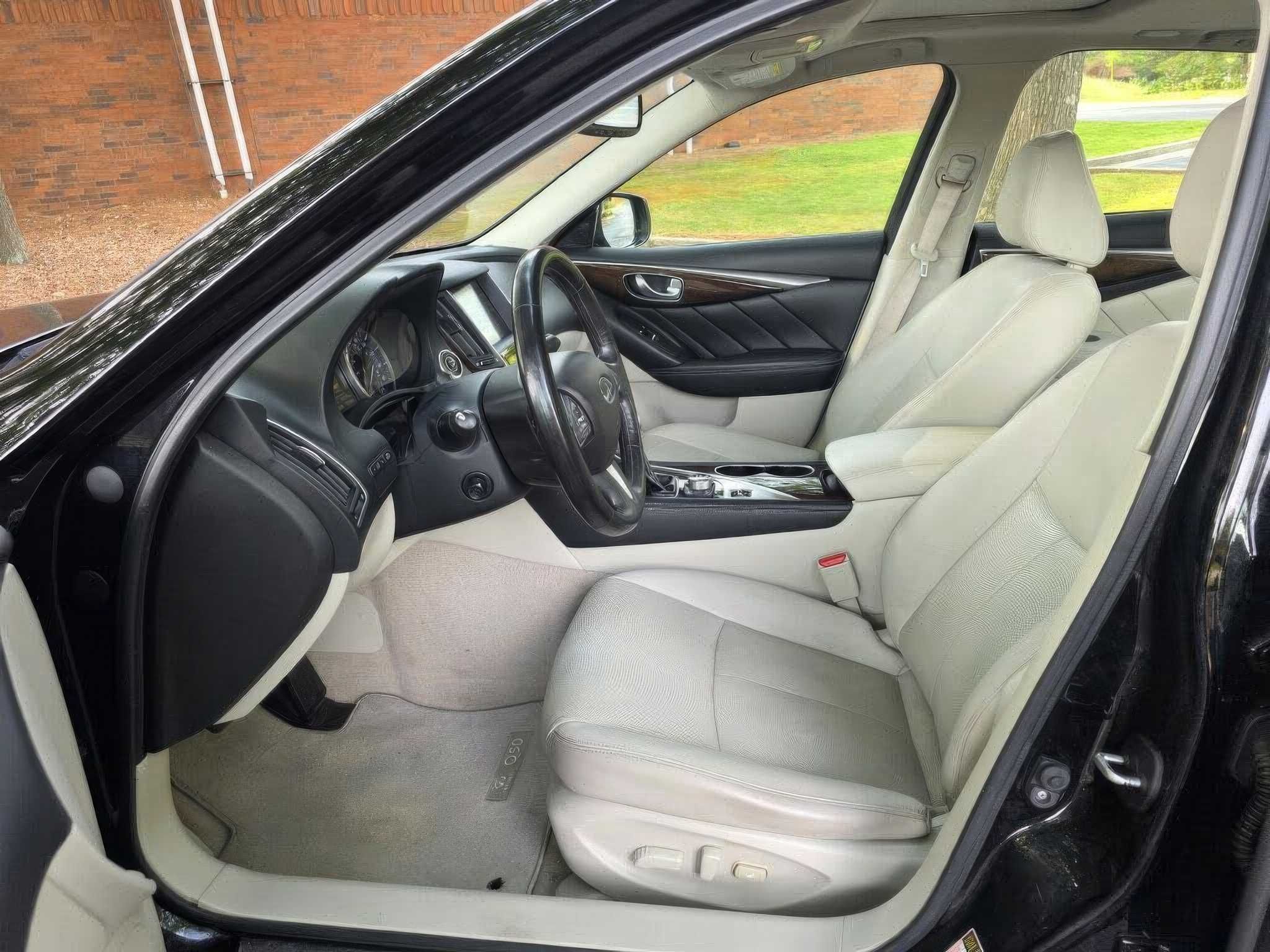 2016 INFINITI Q50 3.0t Premium RWD