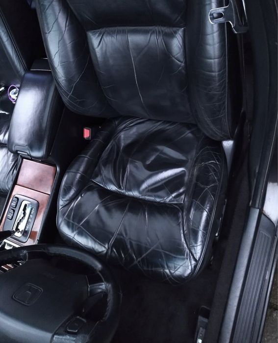 Кожанный салон Honda Legend 3