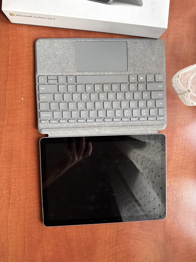 Surface Go 2 z klawiatura