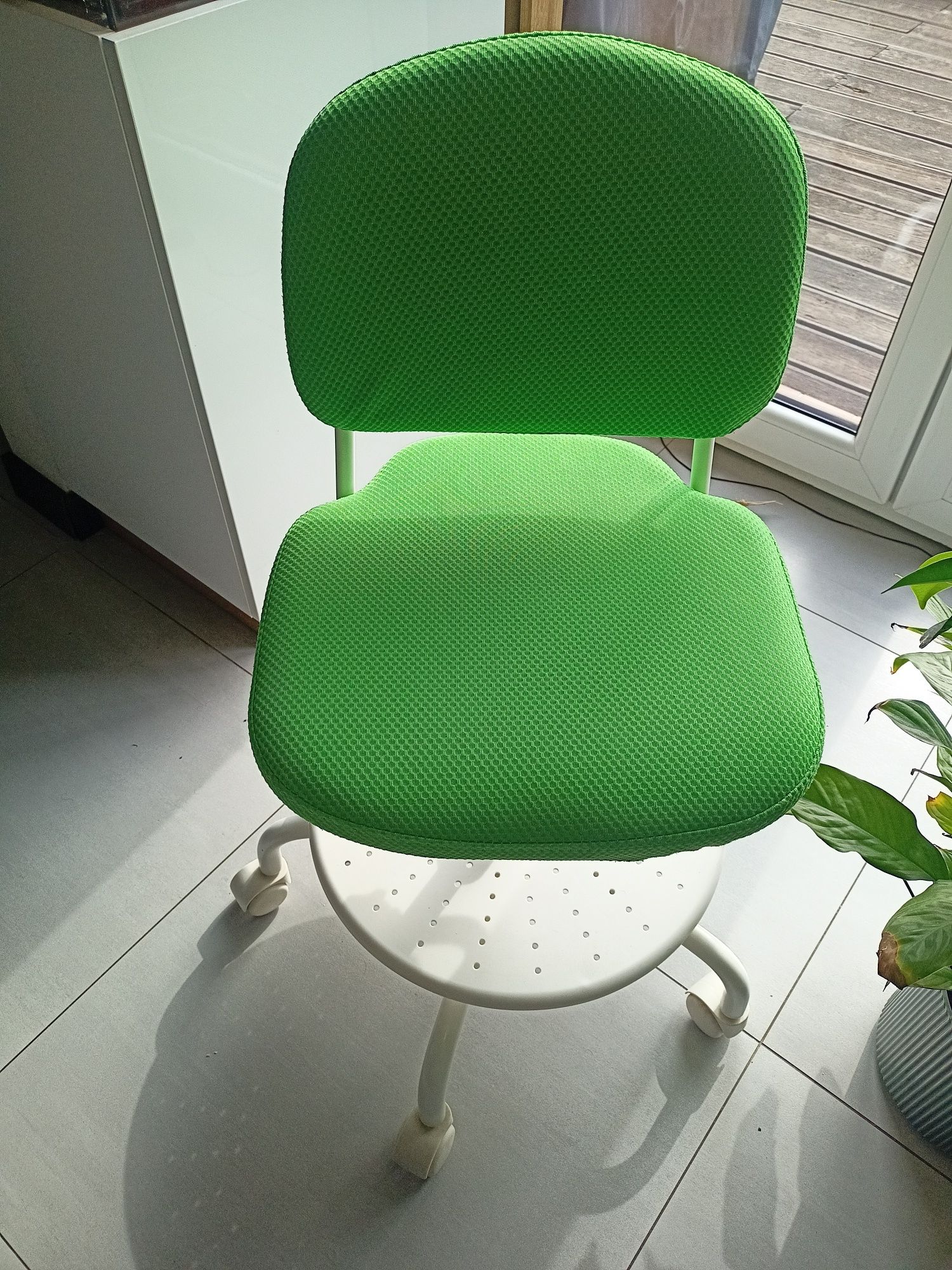 Vimund ikea krzesło do biurka obrotowe dla dziecka