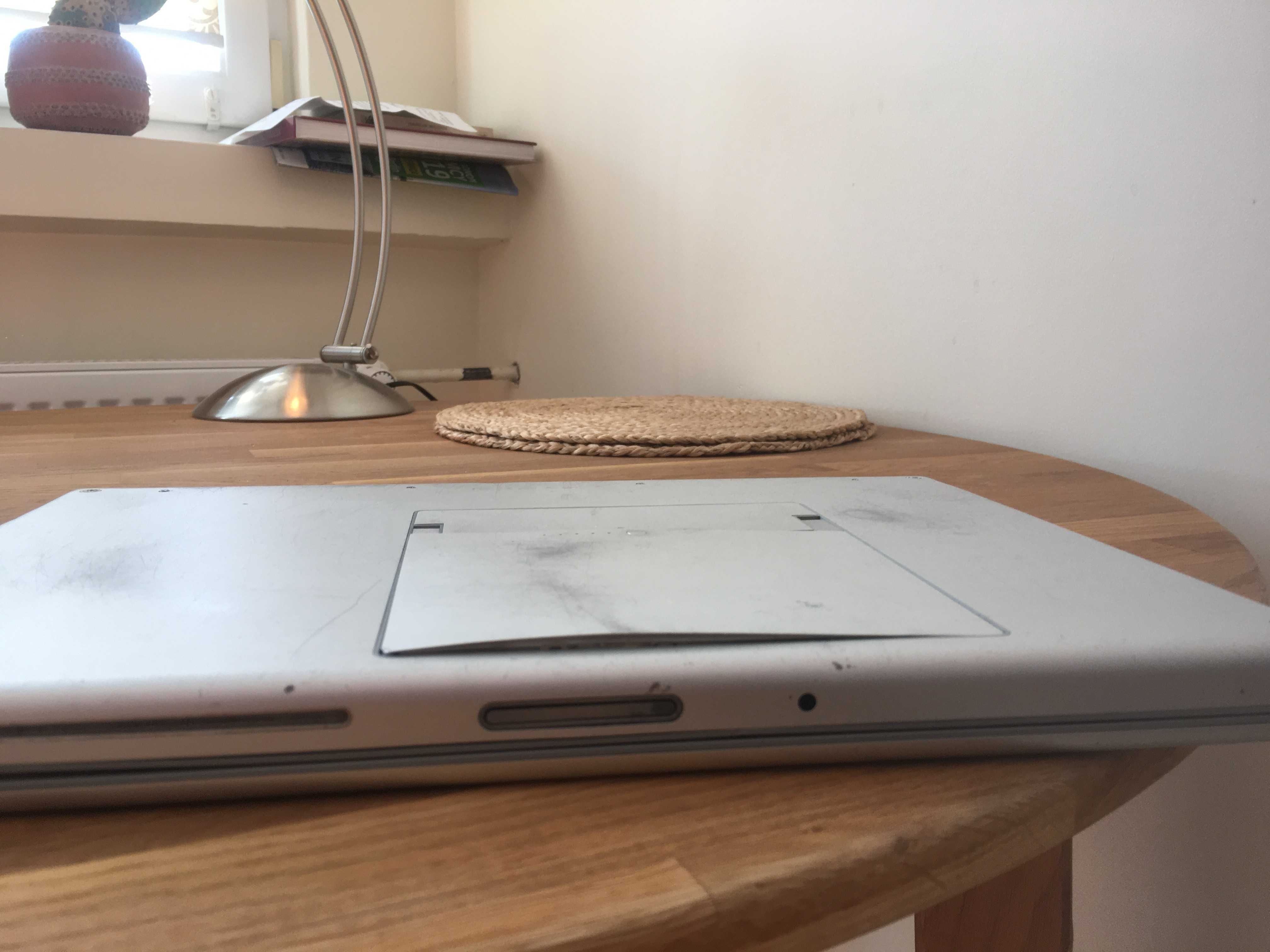 Macbook Pro 2008 - SSD, w miarę nowy zasilacz