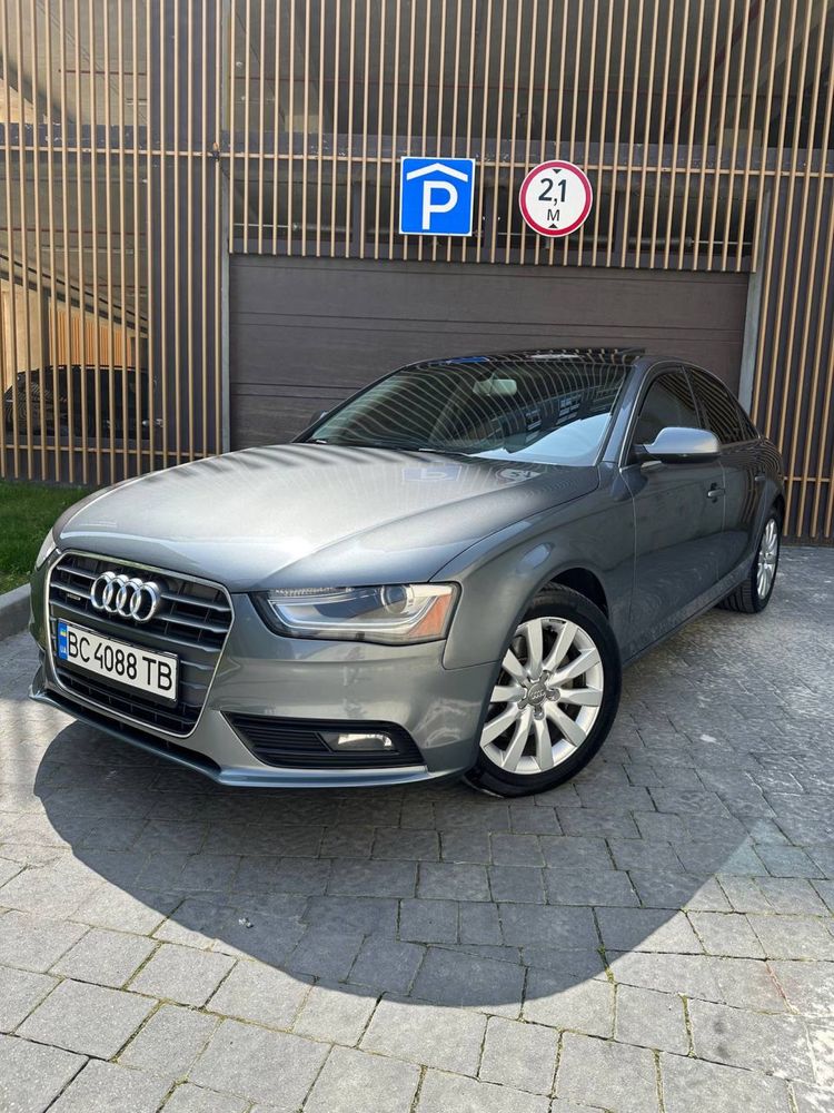 Audi A4 B8 2012р Рест!