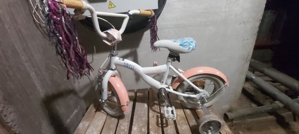 Велосипед для дівчинки