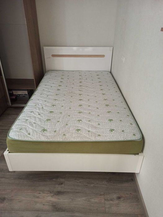 ліжко полуторне 125см*210см з ортопедичним матрацем (2023р) стол диван
