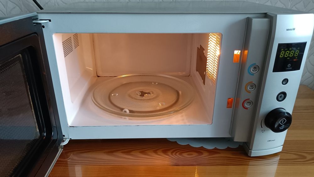 Mikrofala Electrolux Grill 1000W Microwave 800W 20L Sprawna ładny stan