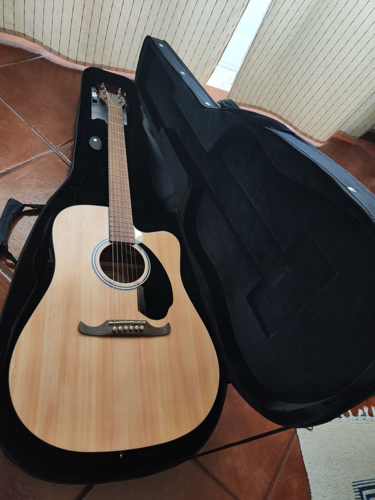 Guitarra eletro acústica Fender FA -125ce