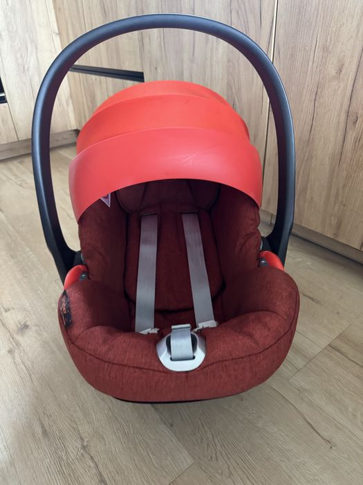 Cybex Cloud Z i size Czerwony fotelik samochodowy