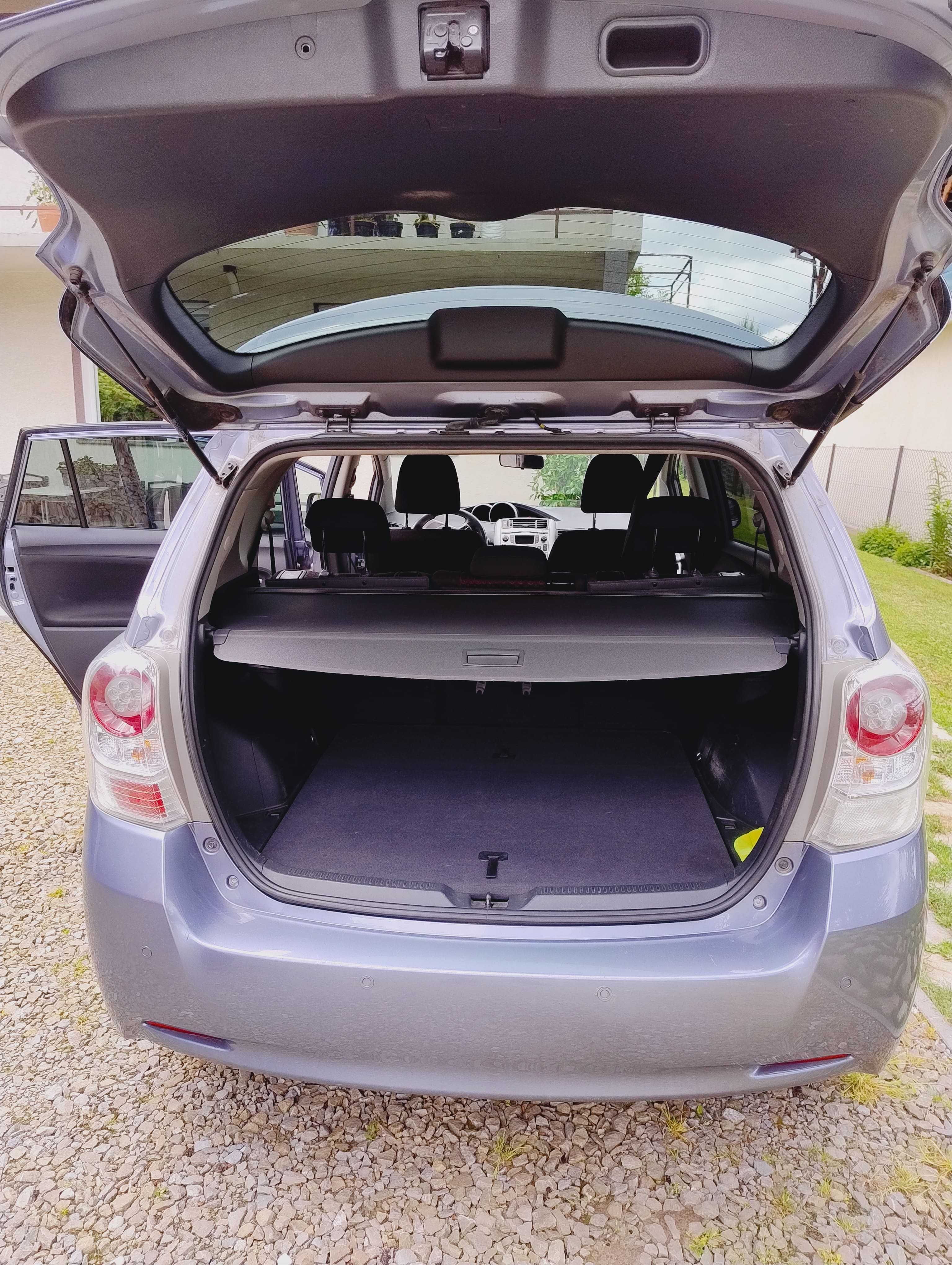 TOYOTA  VERSO 2.0 D-4D 2010