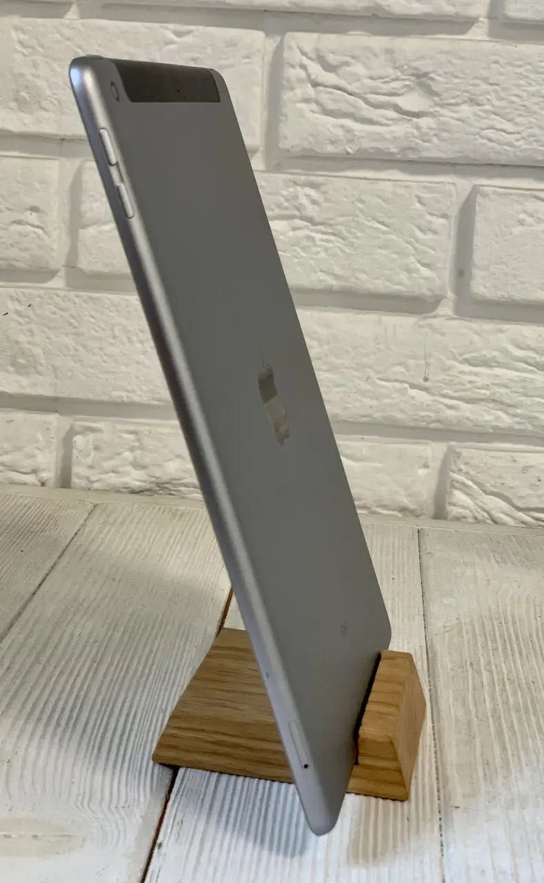 iPad 6 2018 року 32gb 9.7 Wifi+LTE планшет з гарантією