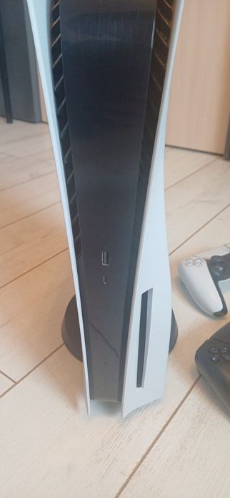 Playstation 5, 825gb