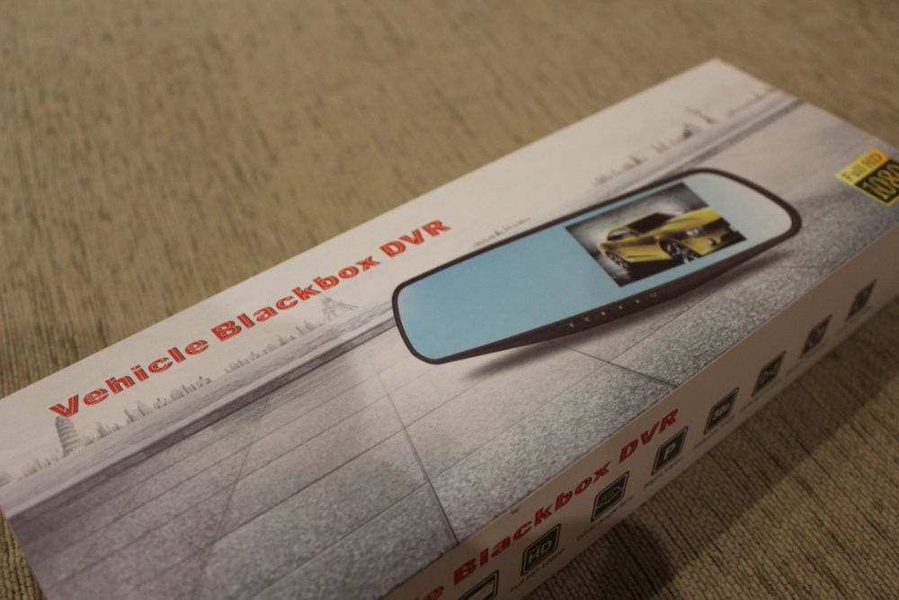 Espelho retrovisor com câmara frontal e câmara traseira