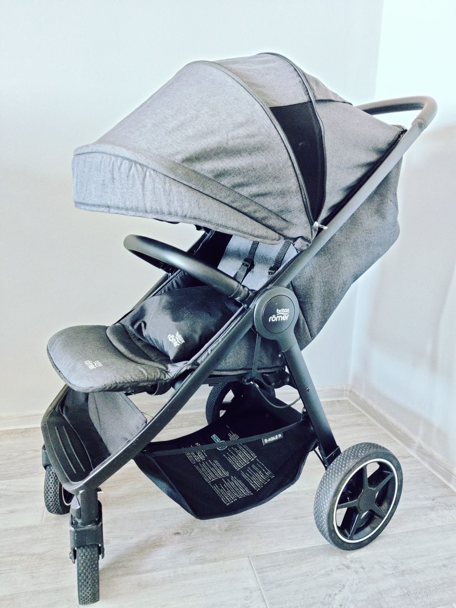 Прогулянкова коляска Britax-Romer B-Agile R Black Shadow/Black