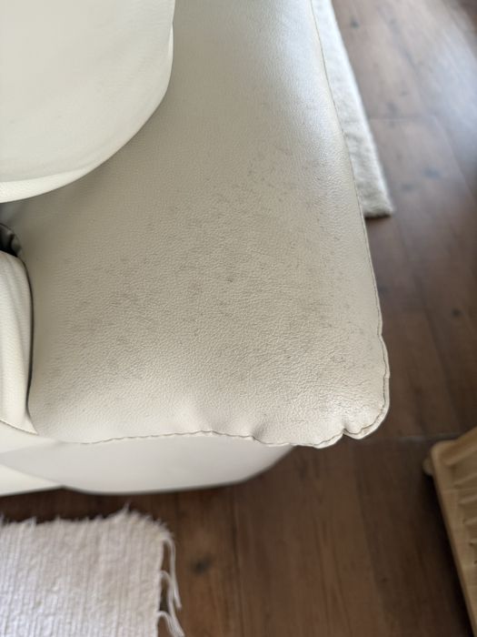 Sofá chaise long beje claro