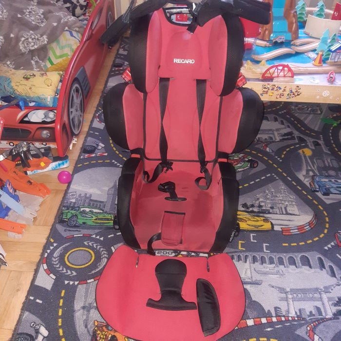 Fotelik Recaro Young 15- 36 kg.