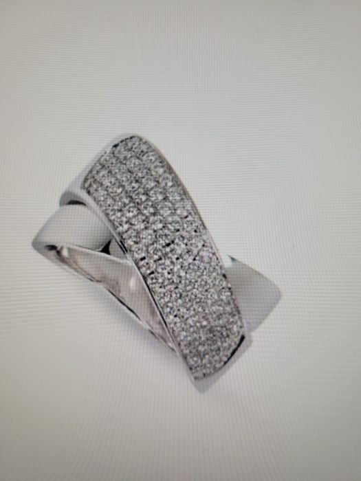 Anel cruzado - ouro branco com diamantes