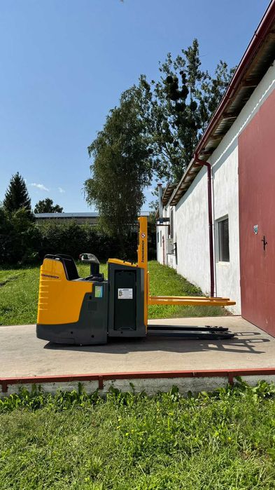 Навантажувач електроштабелер кара №977* Jungheinrich ERD220r 2t 198 см