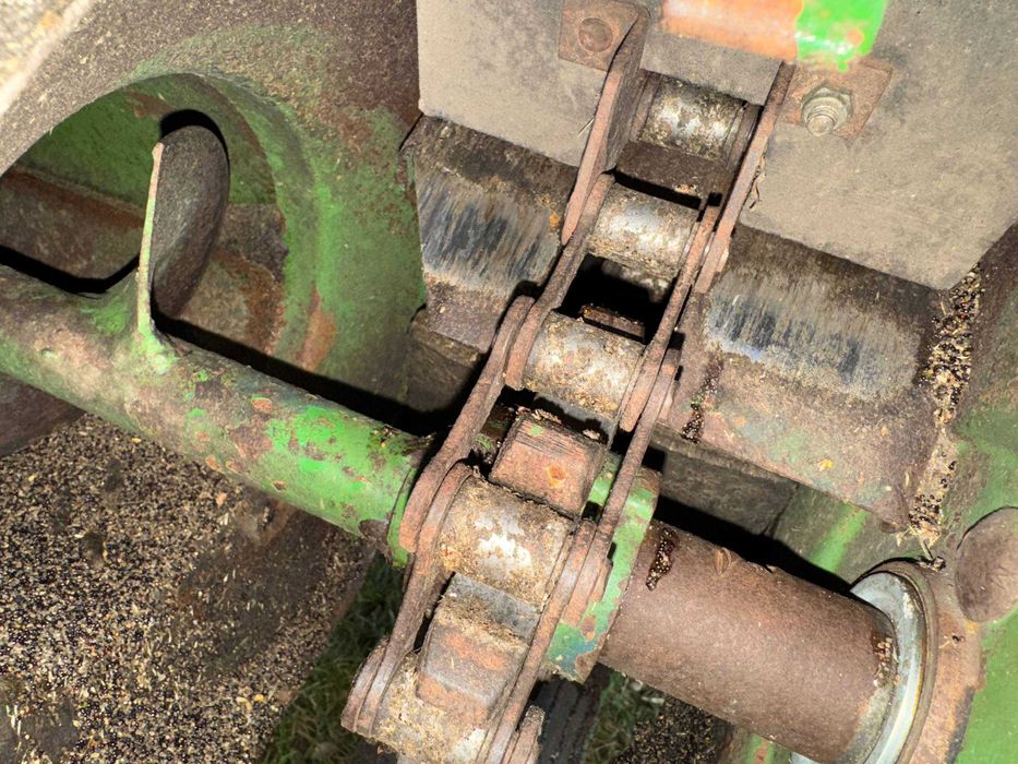 Є відеоогляд . Комбайн John deere 1065 Джон дір з кондиціонером.