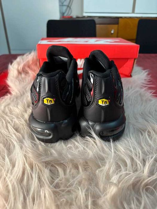 Nike_Air_Max_TN_Plus_Black Biegania / R.37.5