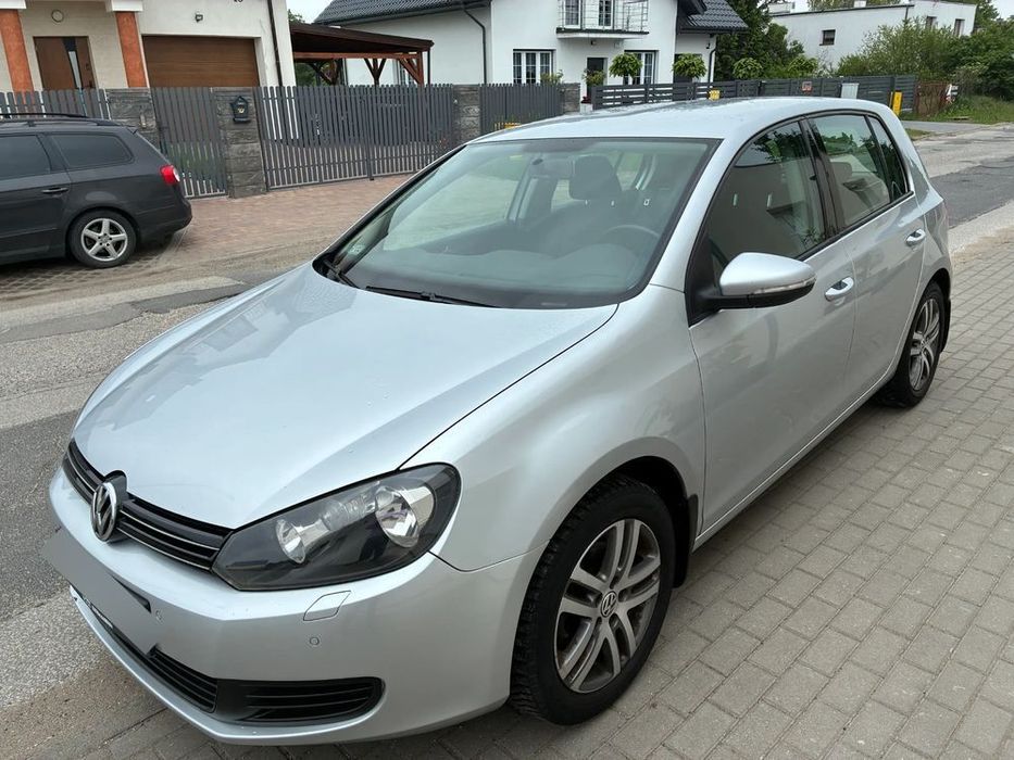 Volkswagen Golf Kupiony w salonie, jeden kierowca, bardzo ładny środek