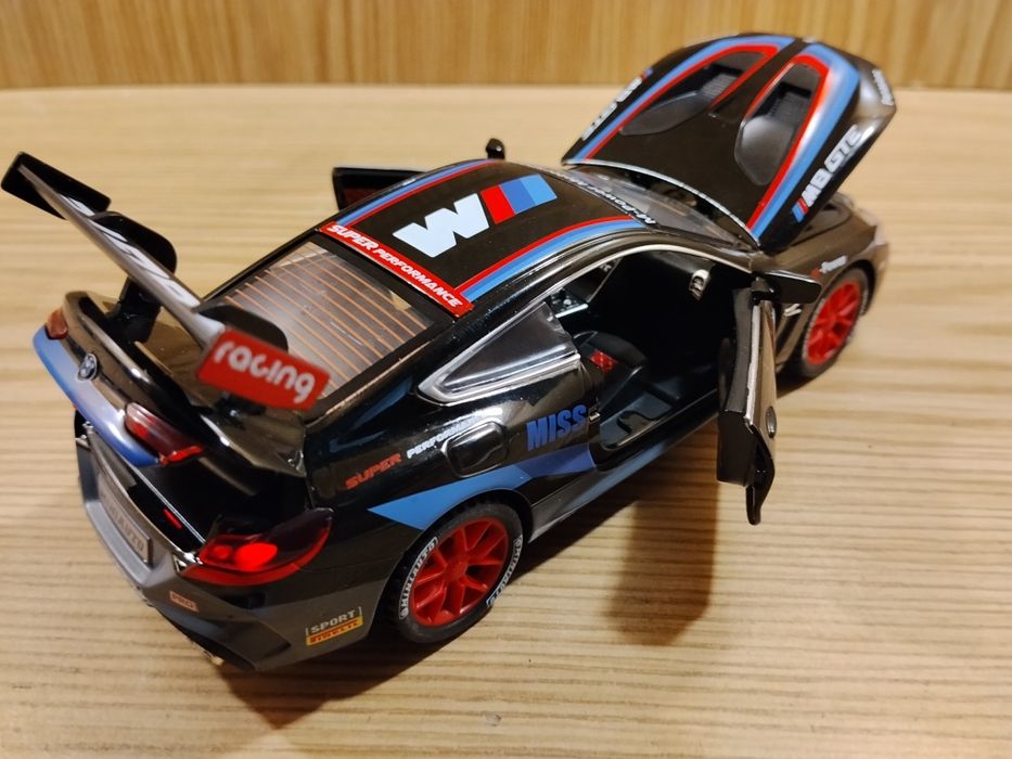 Модель машинка Bmw M8 GTE 1:32 автоэксперт металл свет звук инерция БМ