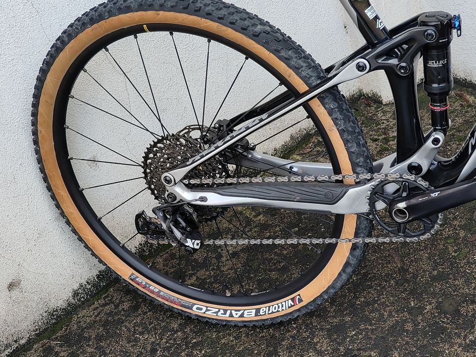 1199€
Merida One-Twenty 9.6000 carbon 29er 
Travões de
Transmissão 1x1