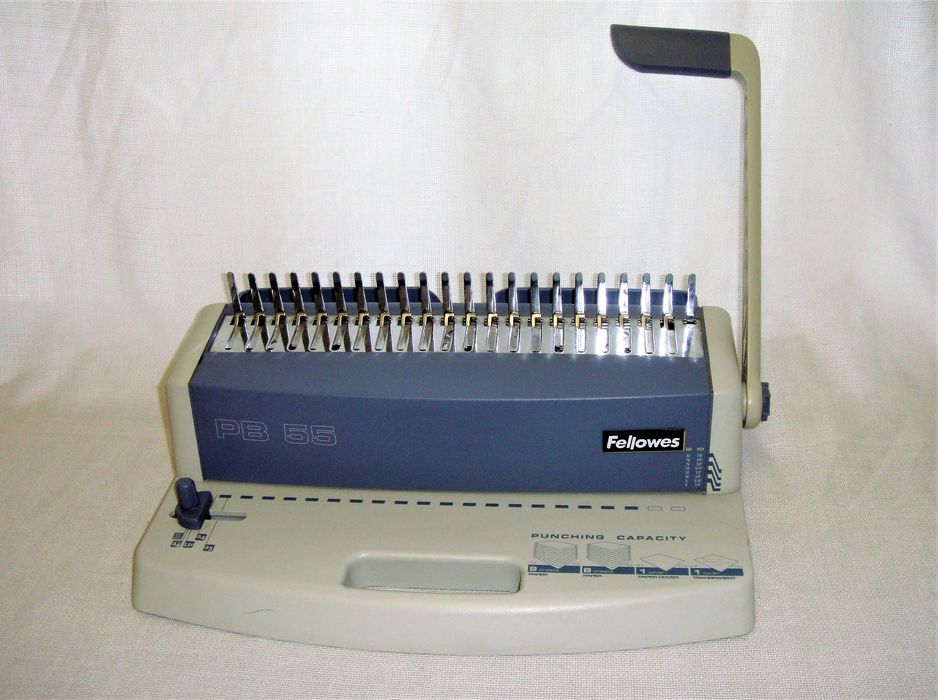 Брошюровщик биндер FELLOWES Переплетная машинка