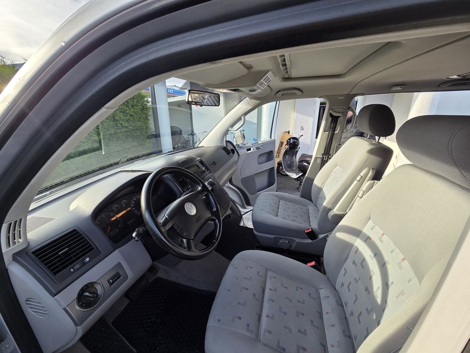 VW T5 MULTIVAN                 .
