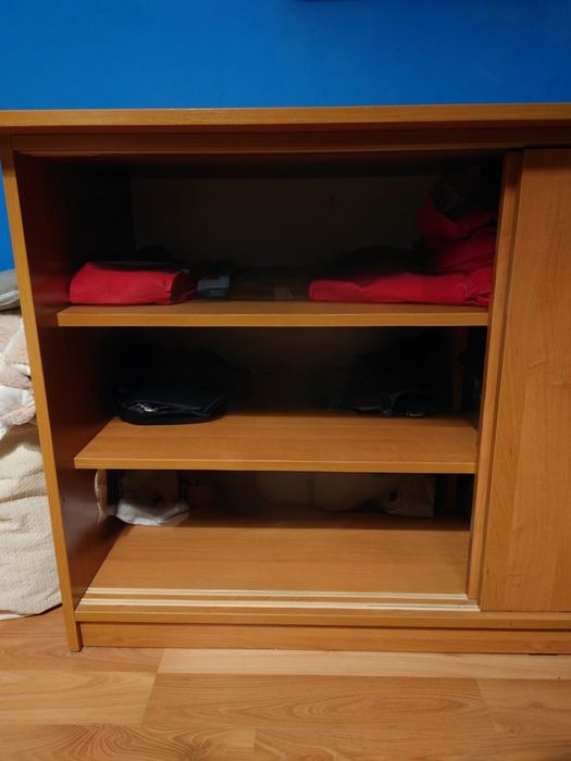 Oddam zestaw mebli biurko, szafki, półki i szuflady