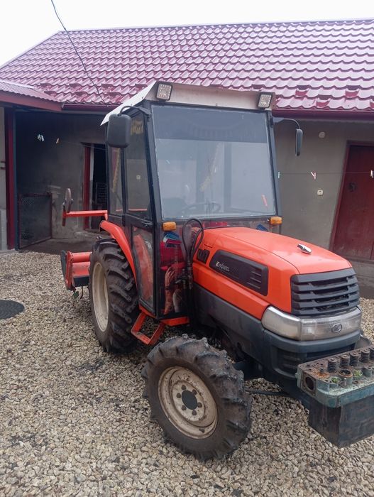 Продам трактор Kubota kl 27
