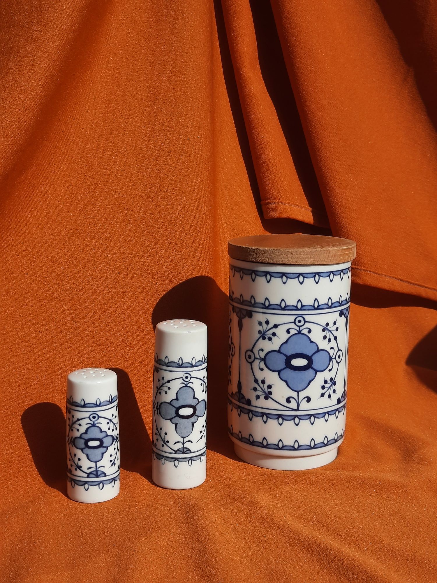 Zestaw pojemnik przyprawniki porcelana niebieski