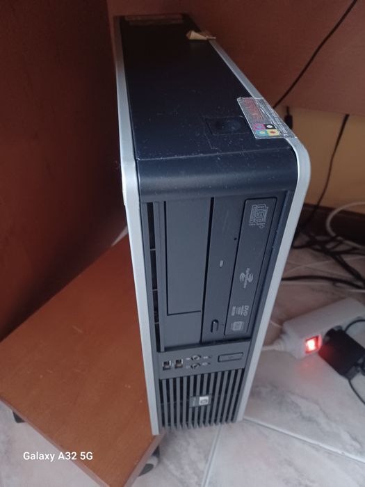 Vendo  Computador e teclado.