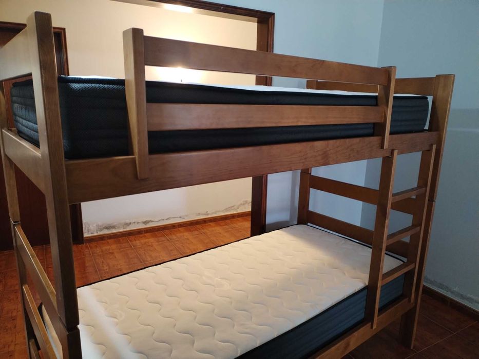 Beliche + estrados + colchões