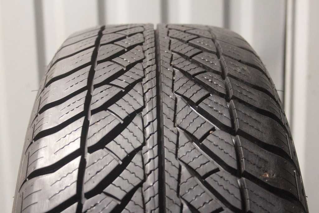 225/55/17 Goodyear UltraGip 8 Performance 225/55 R17 97H 8mm