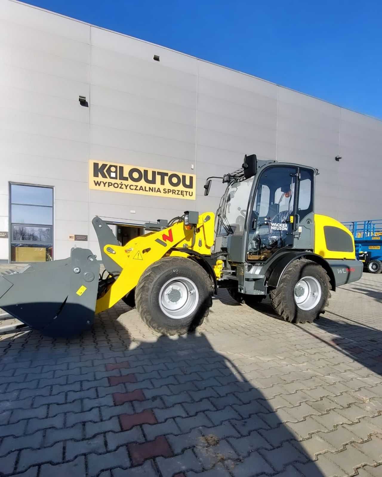 Ładowarka przegubowa 5 t wynajem bez operatora 470 zł doba