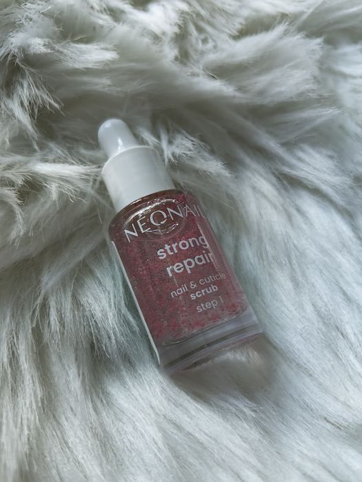 Regenerujący peeling do skórek i paznokci –6,5 ml