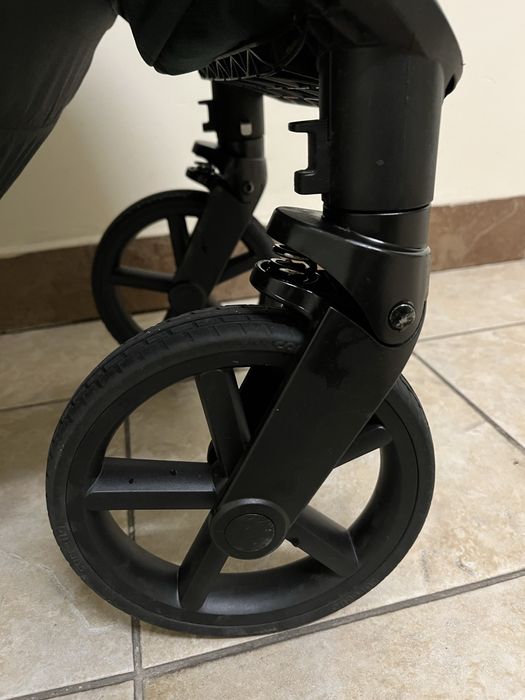 Прогулянкова всесезонна коляска Carello Bravo Plus NF CRL-5515 (2024)