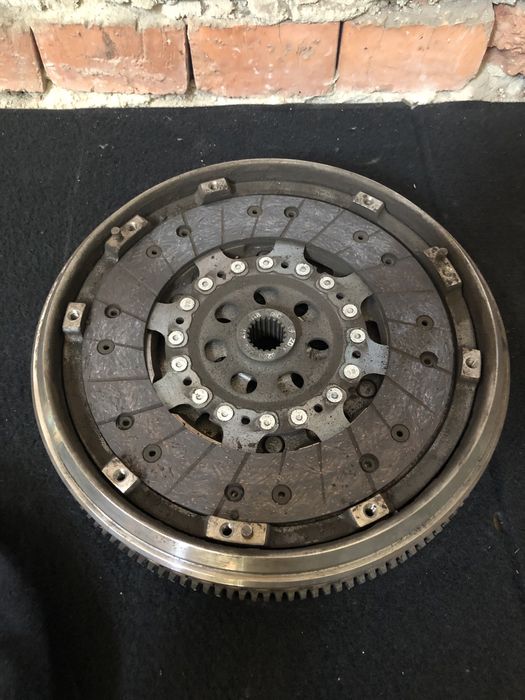 Демпферний маховик 1.5 dci Nissan Qashqai J10 (щеплення)